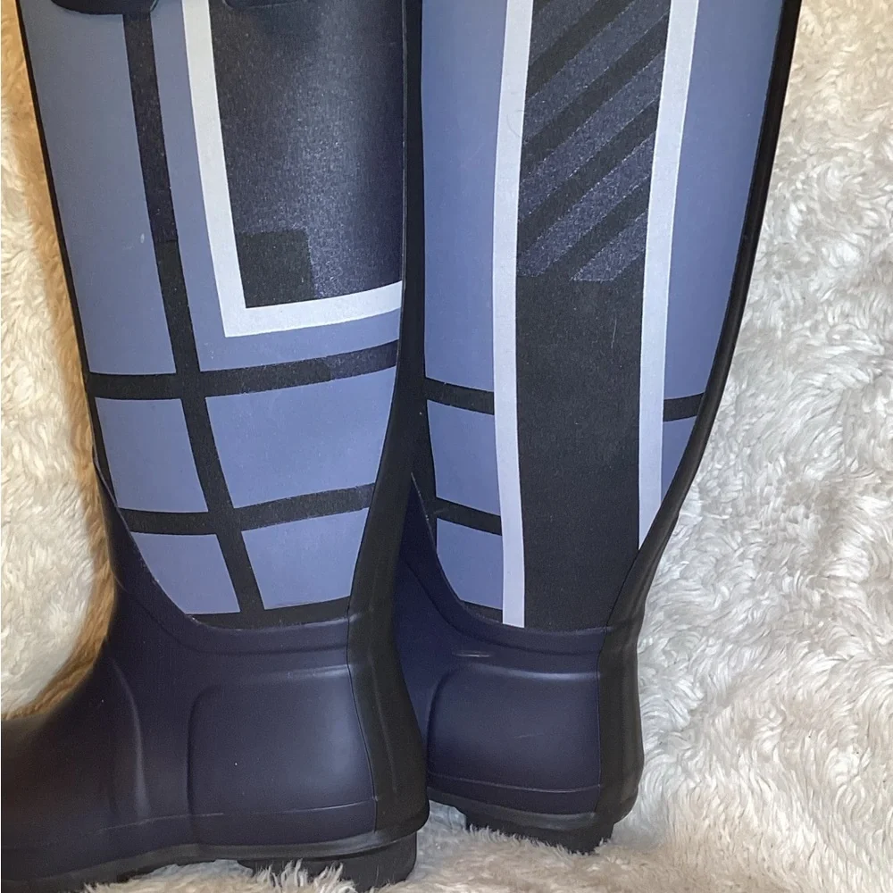 Authentic Hunter Rain Boots. Size 8